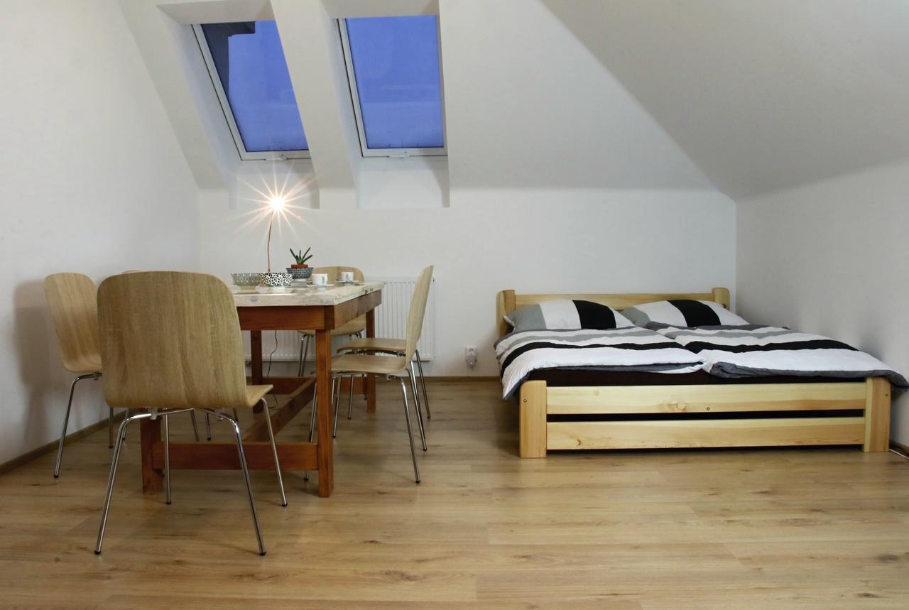 Apartmany Za Sakurou Hodonín Екстериор снимка