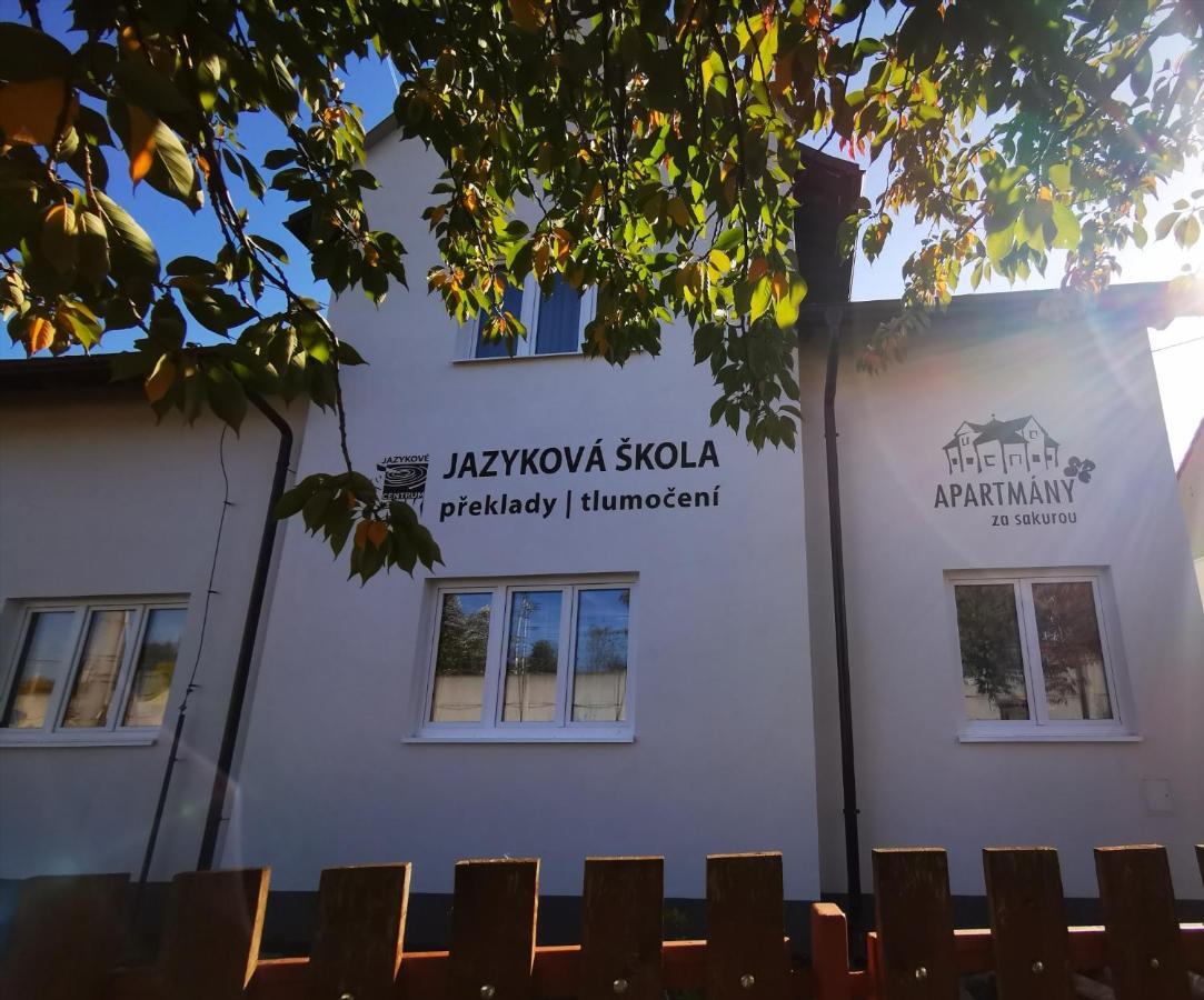 Apartmany Za Sakurou Hodonín Екстериор снимка